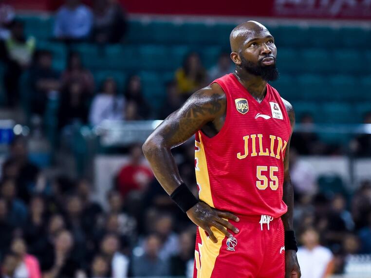 米兰体育中国官网-今夜孟菲斯灰熊备战CBA季后赛赛后犹他爵士调整名单，媒体一致点评：莱万多夫斯基迎来十二赛季高光表现的简单介绍